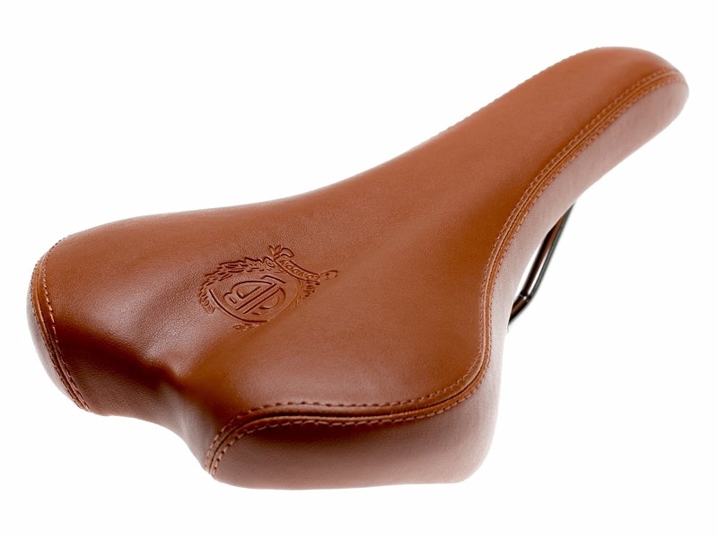 BLB Curve Race Saddle