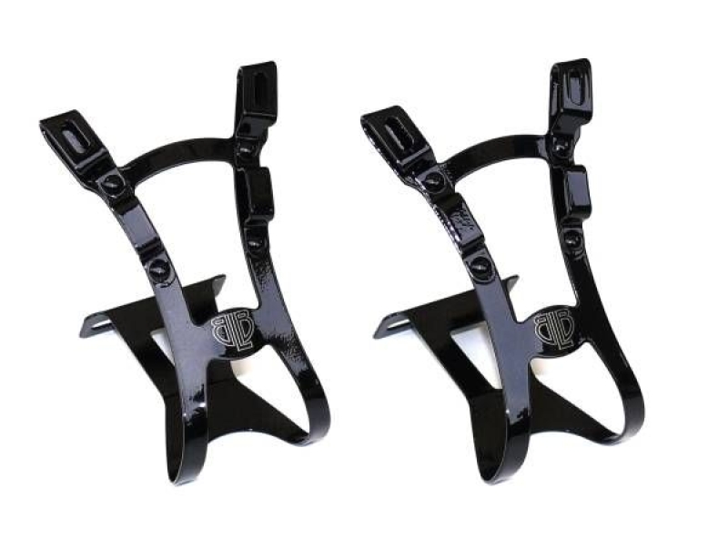 Double outlet toe clips